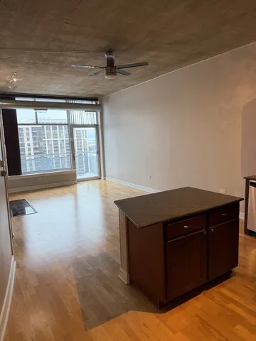 $3,000 | 1305 South Michigan Avenue, Unit 1612, Chicago, IL 60605