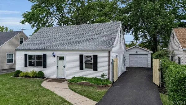 $199,900 | 558 Loretta Street, Tonawanda, NY 14150