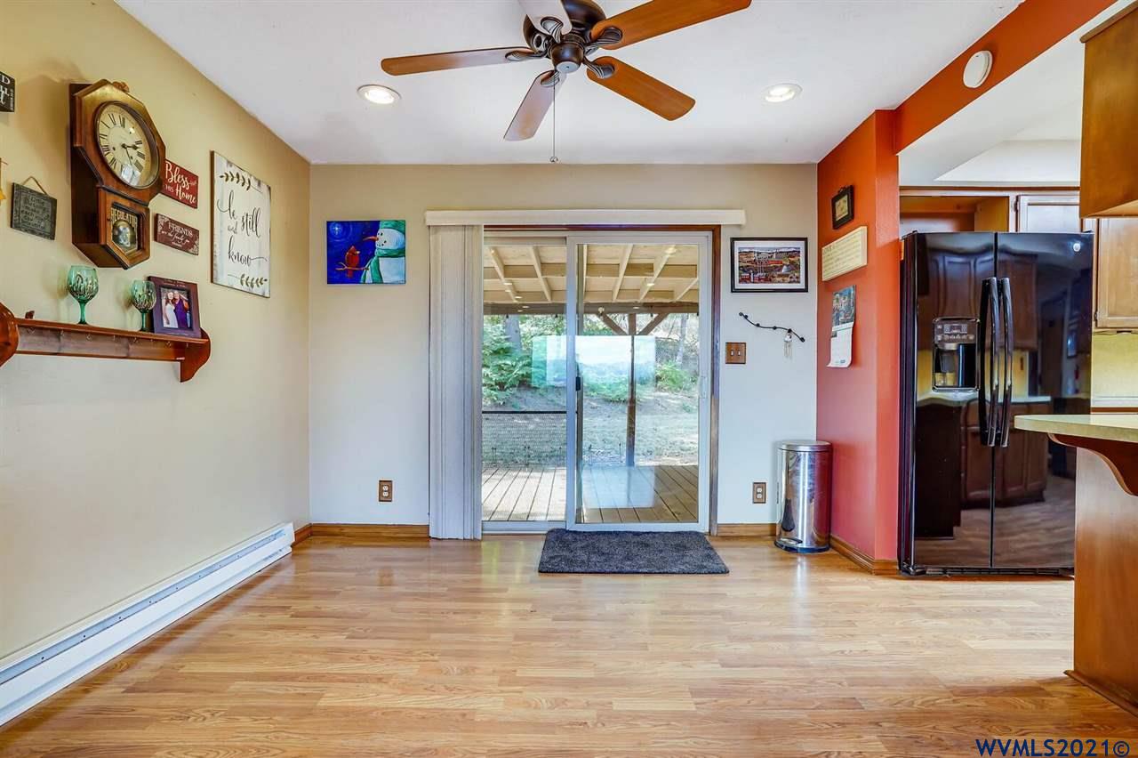 28277 Ridgeway Road Sweet Home, OR 97386 - Photo 9 of 39 Gallery Image 9