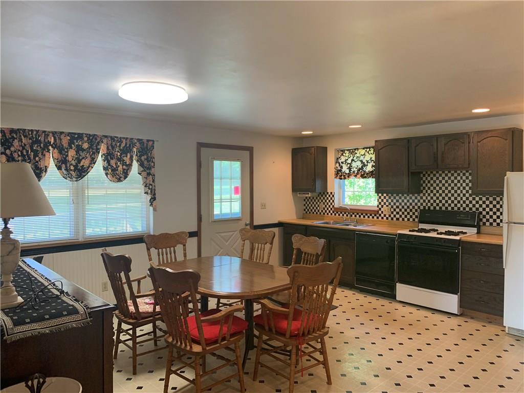 150 Whipporwill Road Butler, PA 16001 - Photo 3 of 23