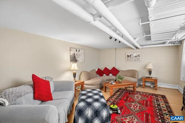 $1,375,000 | 23494 Village Road, Unionville, VA 22567