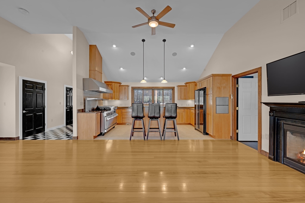 2824 Greenwich Road Hardwick, MA 01082 - Photo 14 of 36