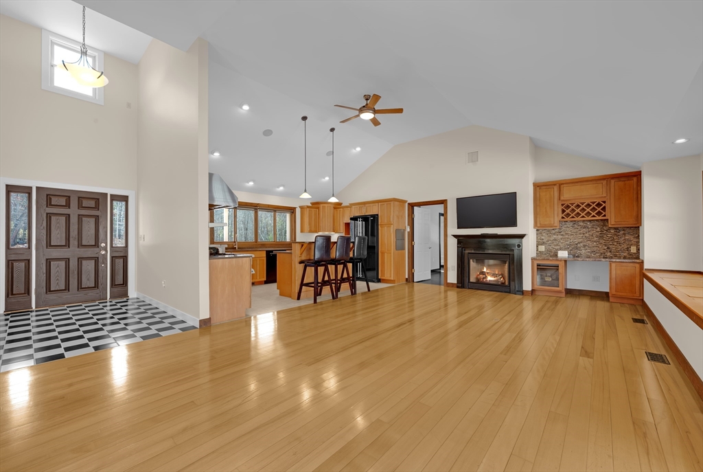 2824 Greenwich Road Hardwick, MA 01082 - Photo 15 of 36