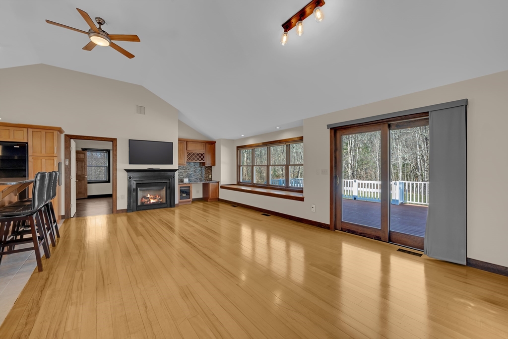 2824 Greenwich Road Hardwick, MA 01082 - Photo 16 of 36
