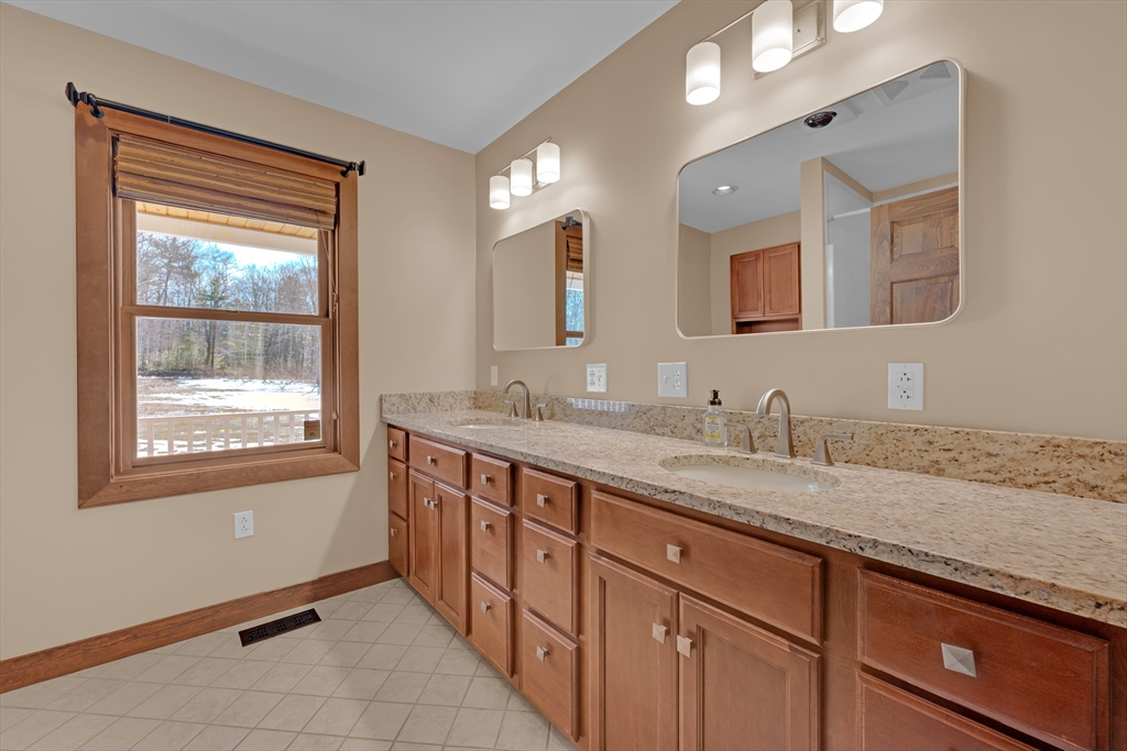 2824 Greenwich Road Hardwick, MA 01082 - Photo 20 of 36