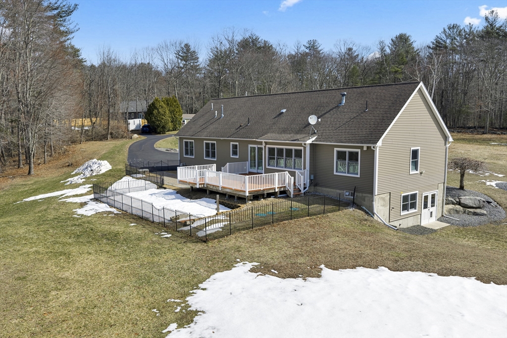 2824 Greenwich Road Hardwick, MA 01082 - Photo 4 of 36