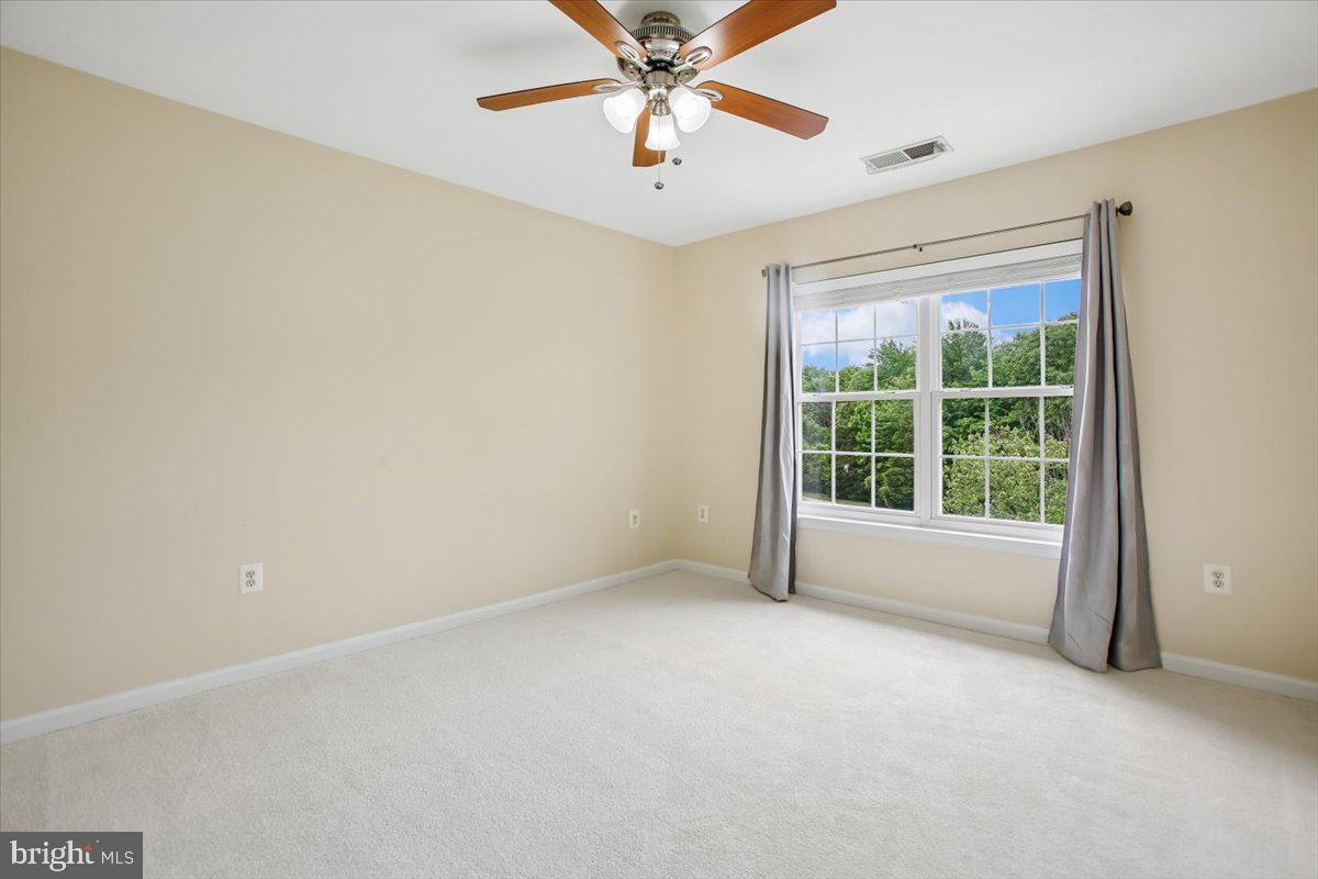 7301 Oldham Leeds Way Springfield, VA 22150 - Photo 21 of 34 Bedroom 3