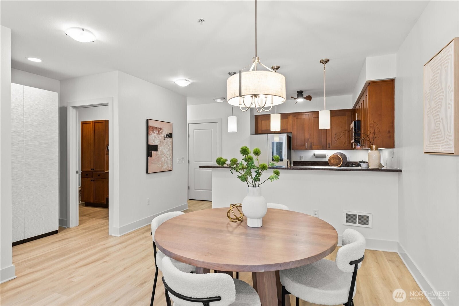 51 Pine Street, Unit 201 Edmonds, WA 98020 - Photo 14 of 36