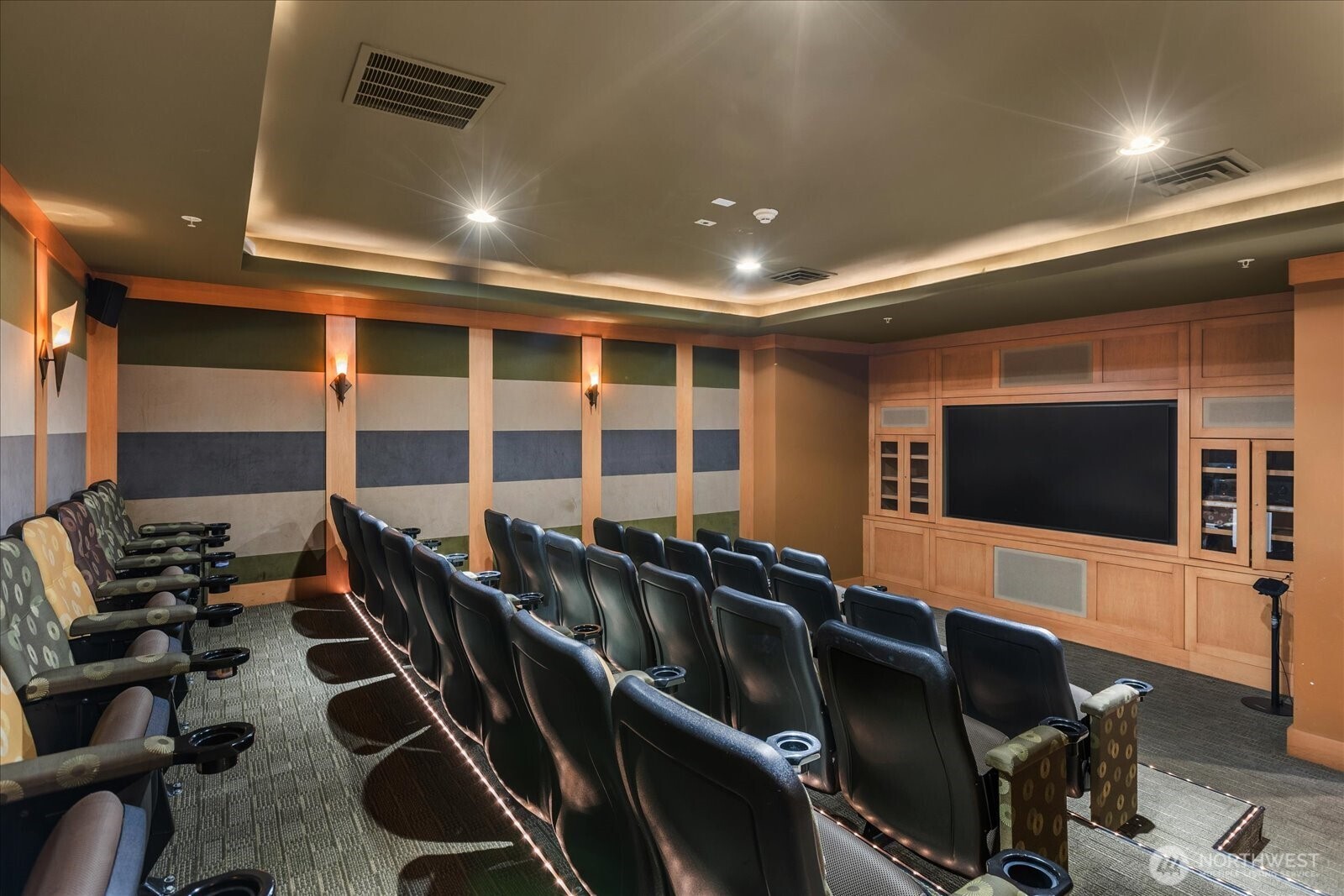 51 Pine Street, Unit 201 Edmonds, WA 98020 - Photo 29 of 36