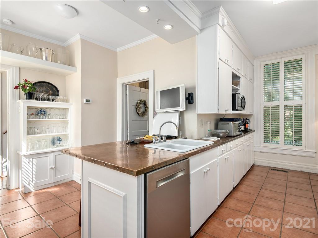 310 Vanderbilt Road Asheville, NC 28803 - Photo 17 of 46 Gallery Image 17