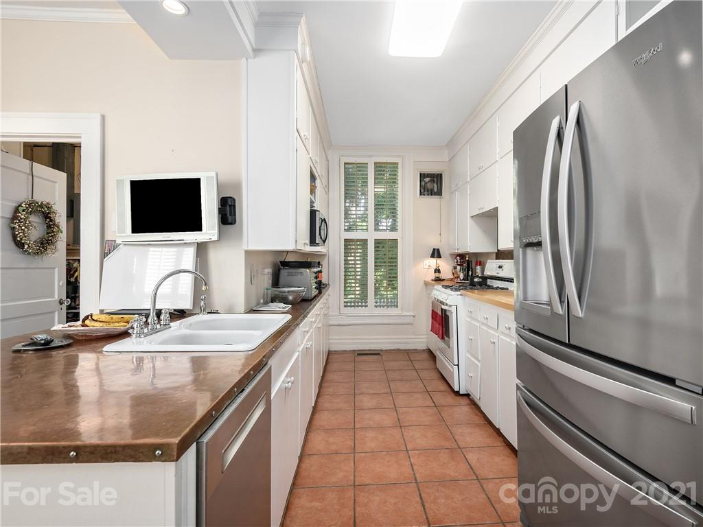310 Vanderbilt Road Asheville, NC 28803 - Photo 18 of 46 Gallery Image 18