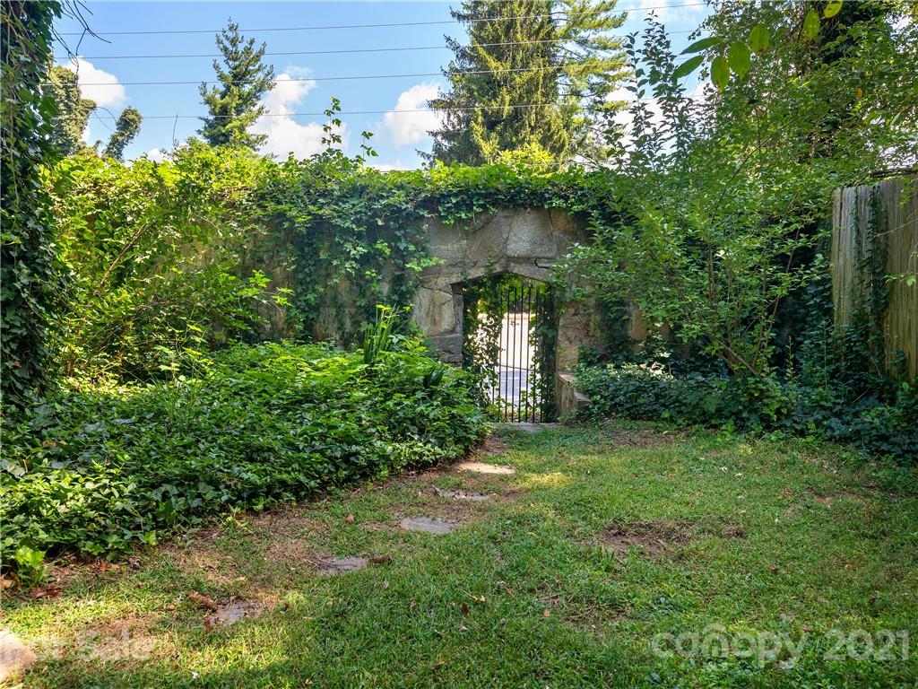310 Vanderbilt Road Asheville, NC 28803 - Photo 28 of 46 Gallery Image 28