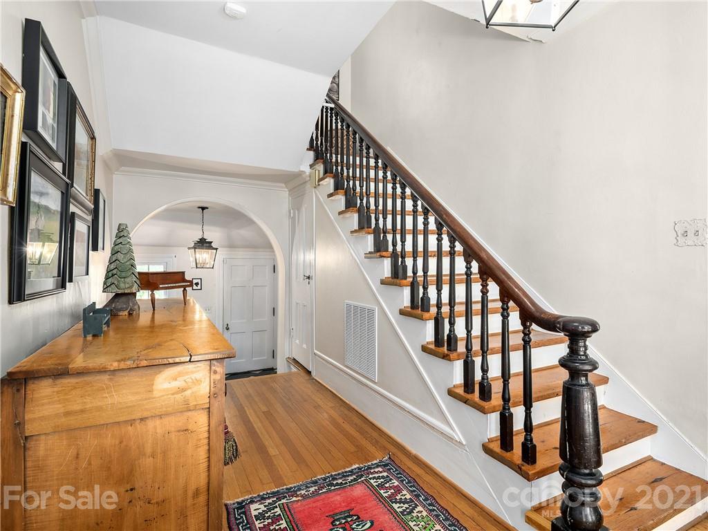 310 Vanderbilt Road Asheville, NC 28803 - Photo 7 of 46 Gallery Image 7