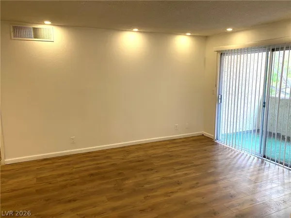 $1,100 | 1455 East Katie Avenue, Unit K21, Las Vegas, NV 89119
