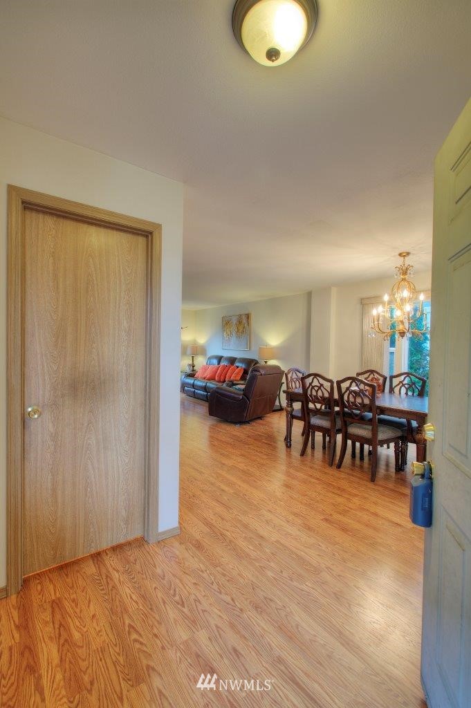 2432 Northeast 13th Street Renton, WA 98056 - Photo 2 of 20 Gallery Image 2