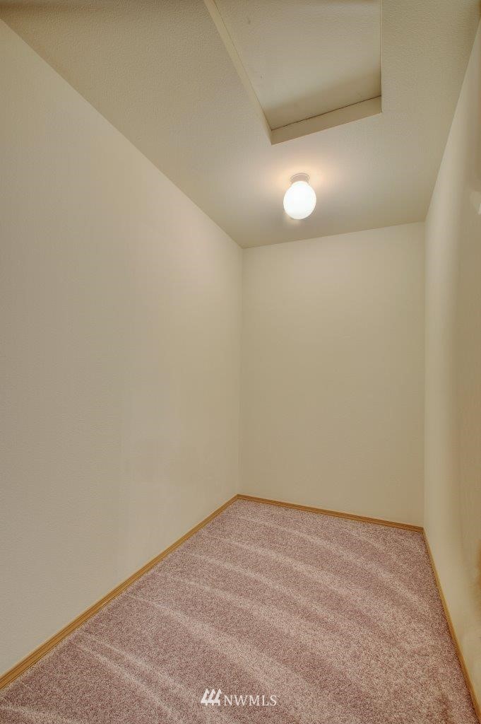 2432 Northeast 13th Street Renton, WA 98056 - Photo 14 of 20 Gallery Image 14