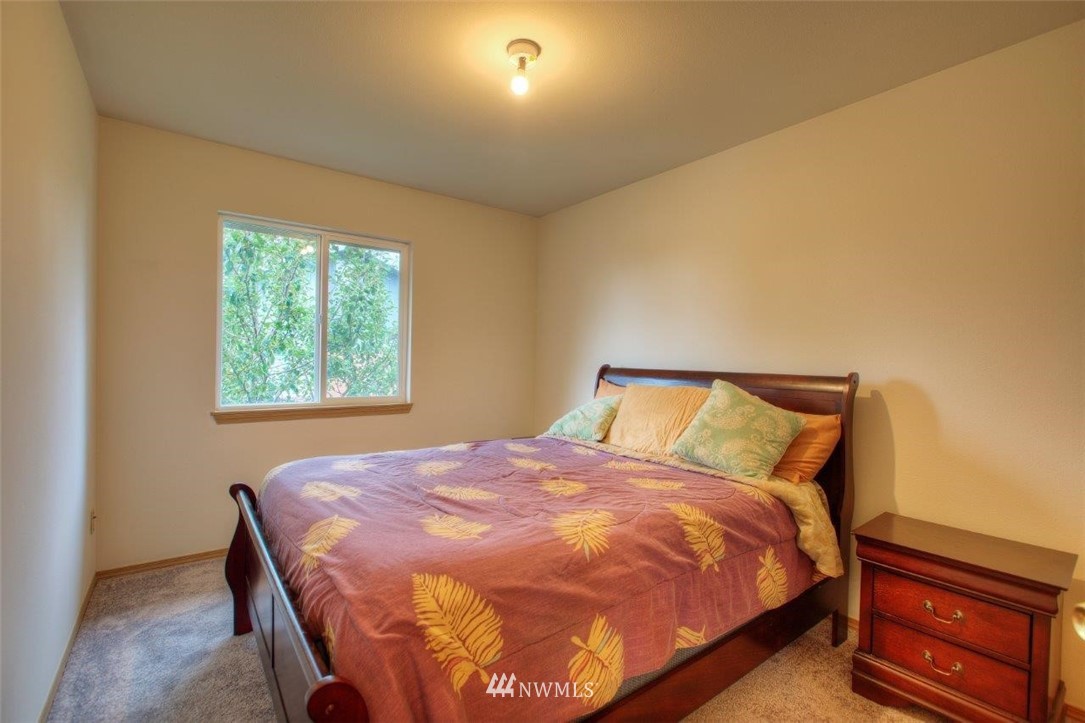 2432 Northeast 13th Street Renton, WA 98056 - Photo 15 of 20 Gallery Image 15