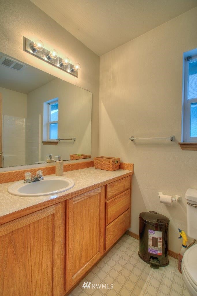 2432 Northeast 13th Street Renton, WA 98056 - Photo 16 of 20 Gallery Image 16