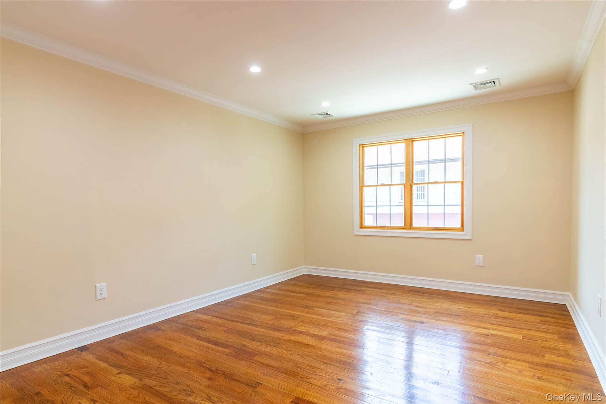84-31 Beverly Road Queens, NY 11415 - Photo 6 of 22