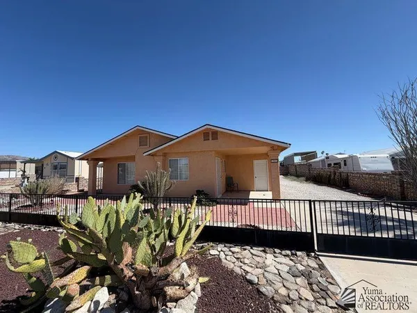 $1,400 | 13613 East 52nd Street, Yuma, AZ 85367
