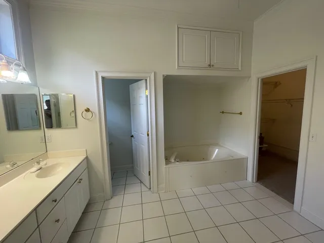 $525,000 | 813 Greenbrier Lane, Tallahassee, FL 32308