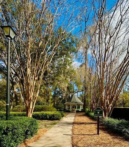 $525,000 | 813 Greenbrier Lane, Tallahassee, FL 32308