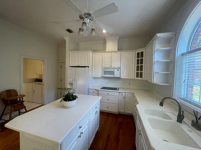 $525,000 | 813 Greenbrier Lane, Tallahassee, FL 32308