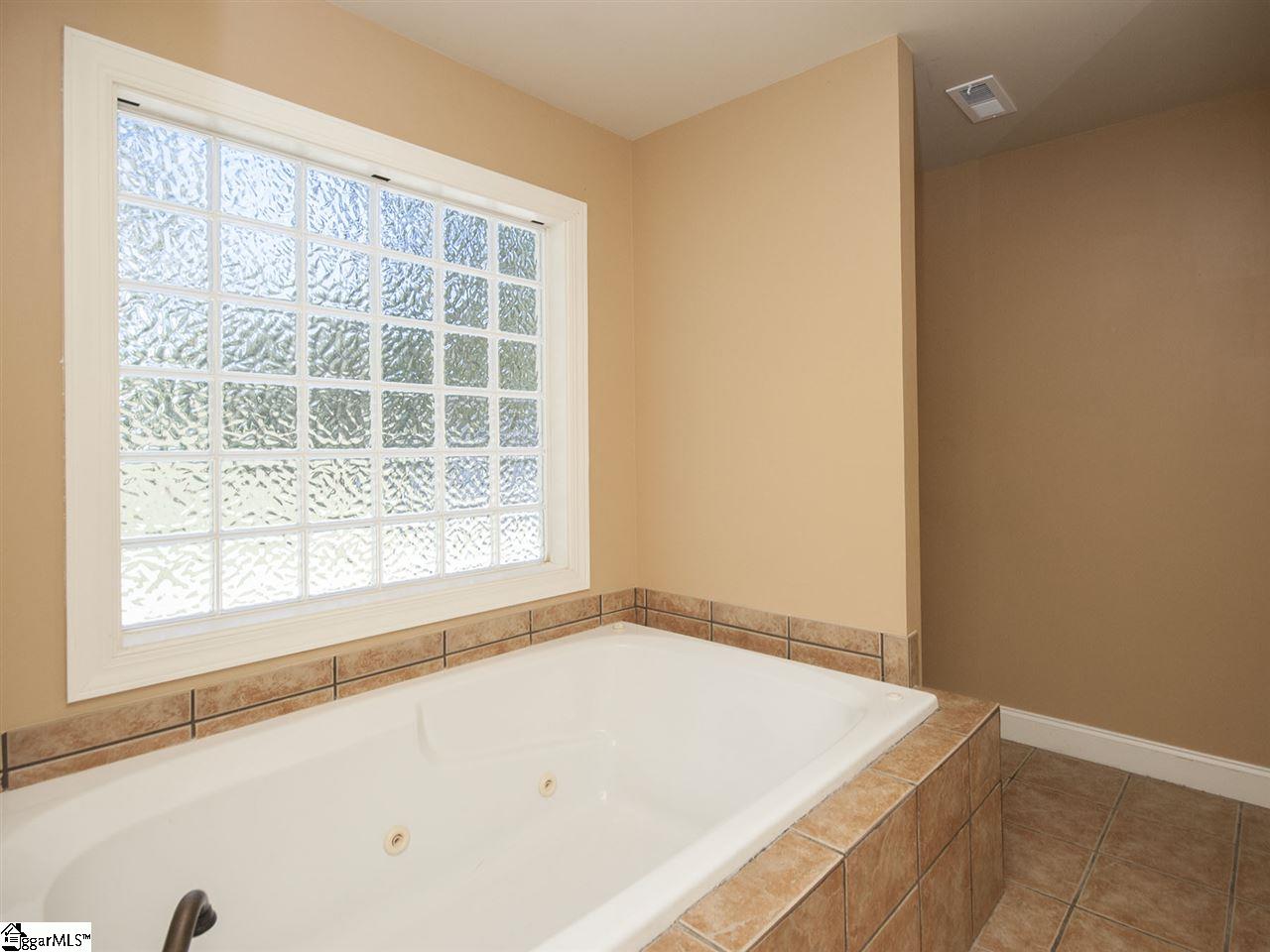 1127 Hamlin Road Easley, SC 29642 - Photo 22 of 33 Gallery Image 22