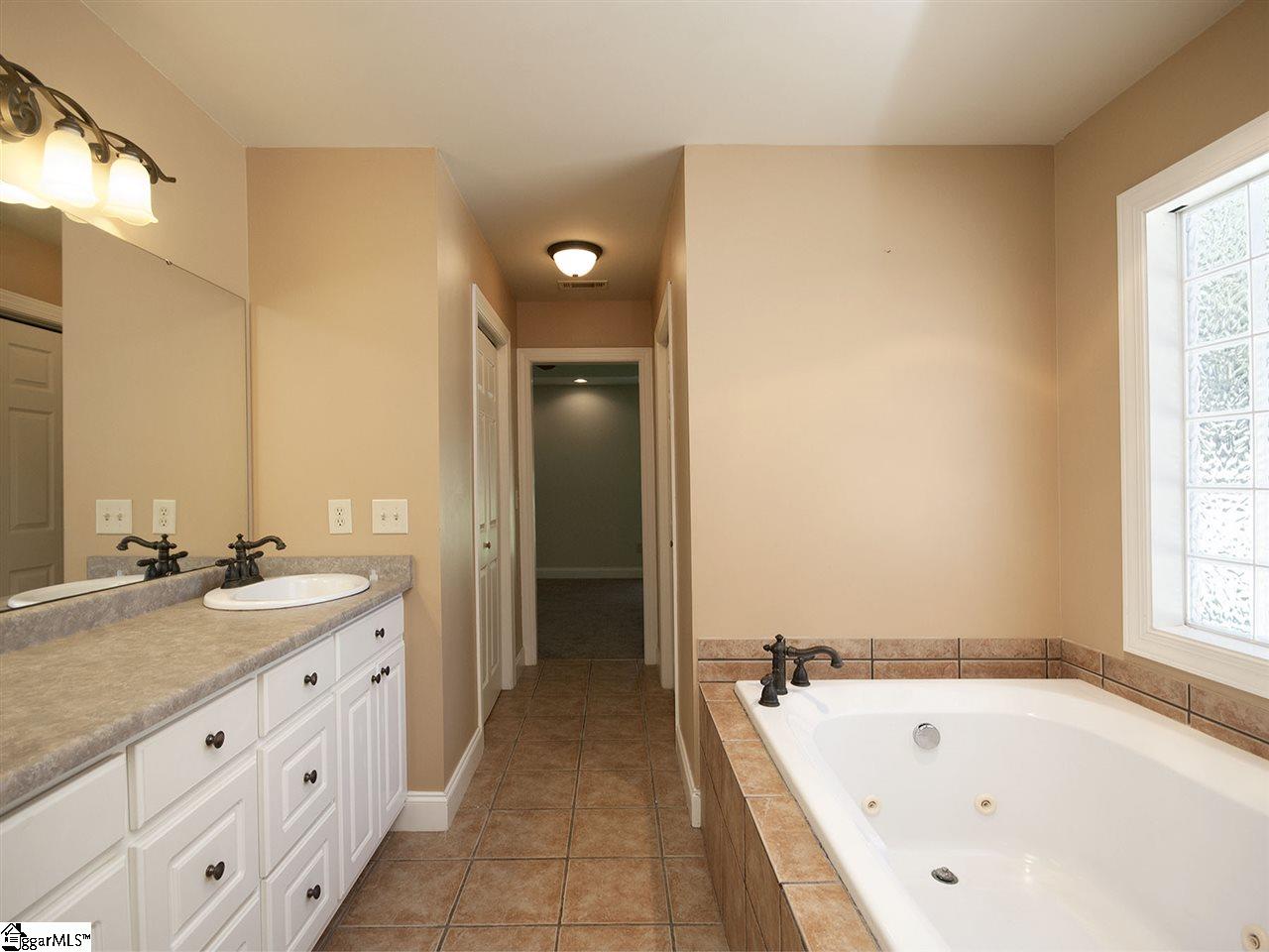 1127 Hamlin Road Easley, SC 29642 - Photo 24 of 33 Gallery Image 24