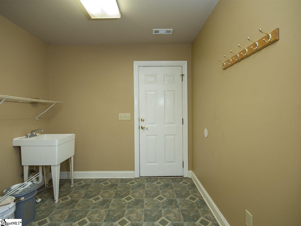 1127 Hamlin Road Easley, SC 29642 - Photo 31 of 33 Gallery Image 31