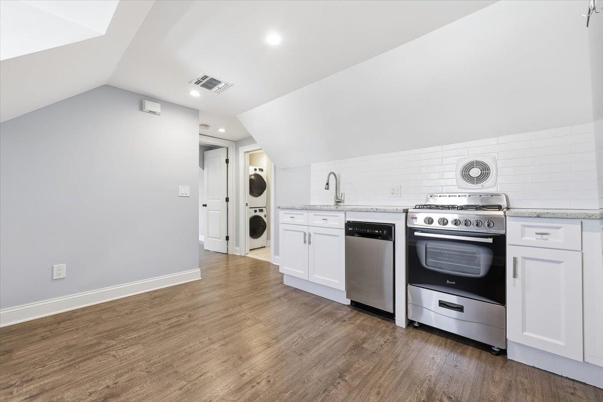 7 Main Terrace, Unit 2 Bloomfield, NJ 07003 - Photo 11 of 13