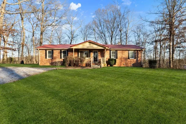 $324,500 | 110 Oakwood Circle, Dickson, TN 37055