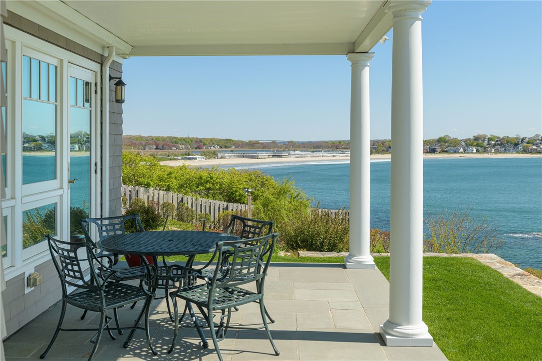 737 Boston Neck Road Narragansett, RI 02882 - Photo 11 of 50