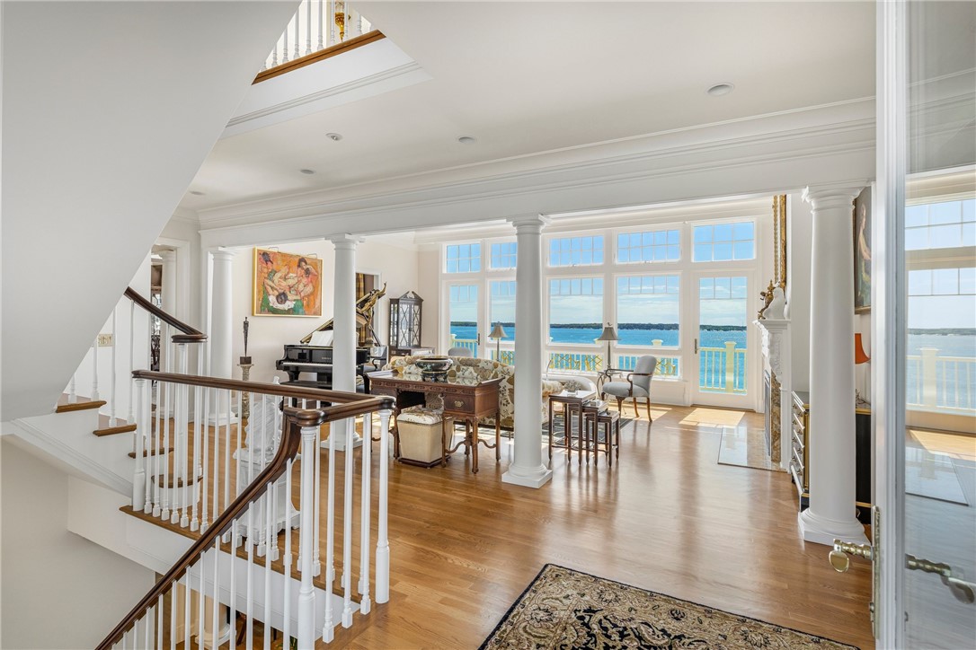 737 Boston Neck Road Narragansett, RI 02882 - Photo 12 of 50