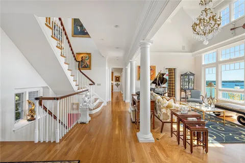 $8,250,000 | 737 Boston Neck Road, Narragansett, RI 02882