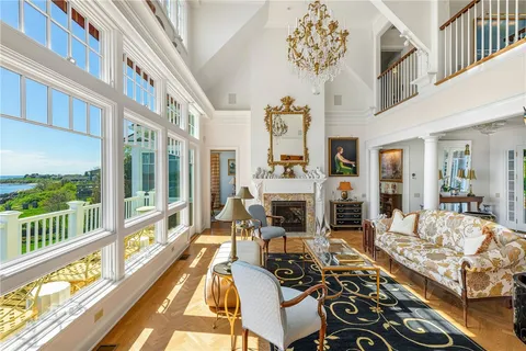 $8,250,000 | 737 Boston Neck Road, Narragansett, RI 02882
