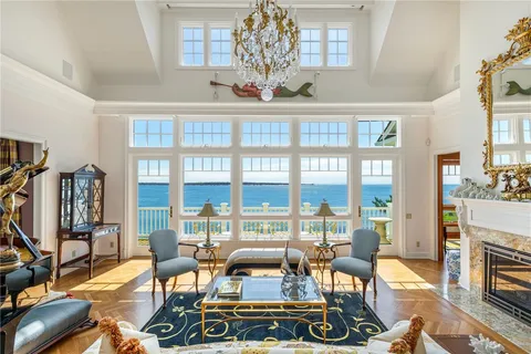 $8,250,000 | 737 Boston Neck Road, Narragansett, RI 02882