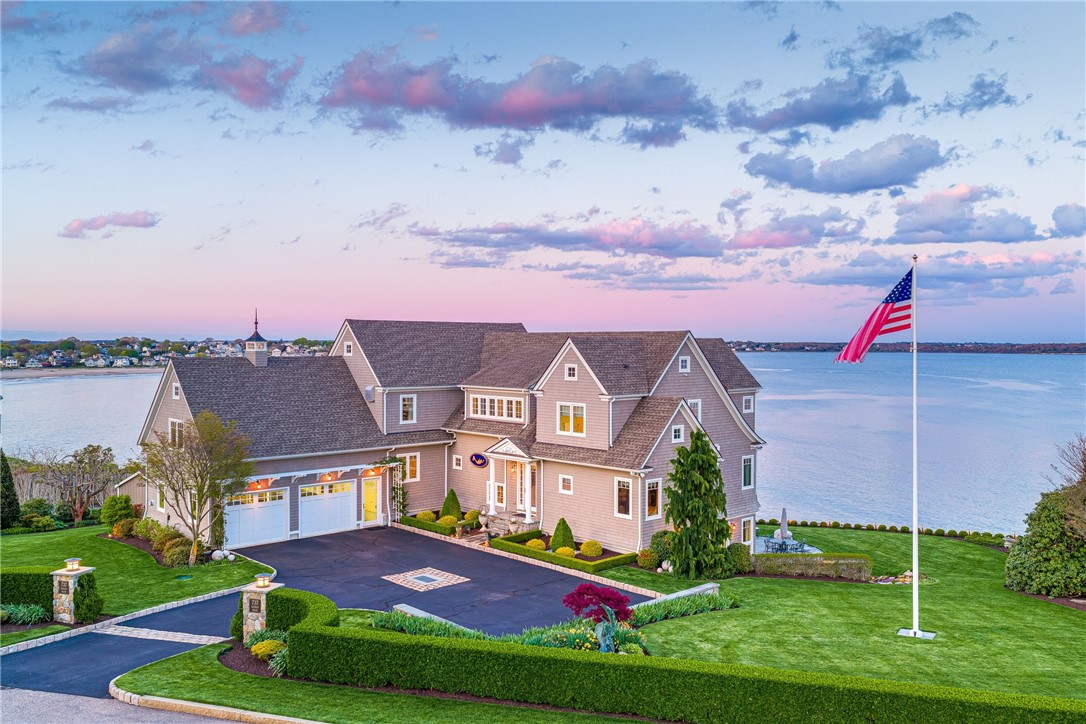 737 Boston Neck Road Narragansett, RI 02882 - Photo 2 of 50