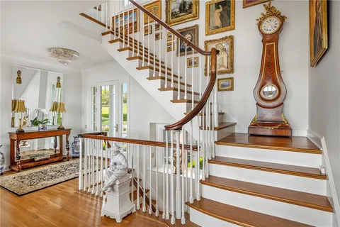 $8,250,000 | 737 Boston Neck Road, Narragansett, RI 02882