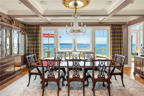 $8,250,000 | 737 Boston Neck Road, Narragansett, RI 02882