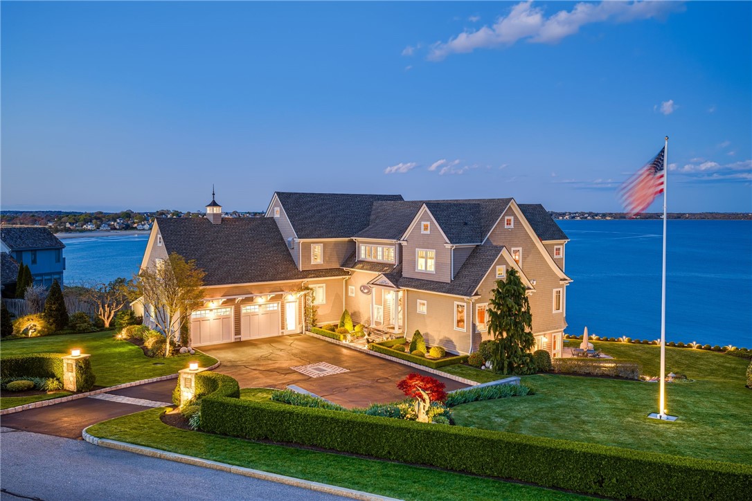 737 Boston Neck Road Narragansett, RI 02882 - Photo 6 of 50