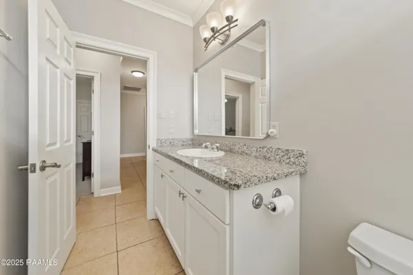 $425,000 | 302 Riverside Drive, Berwick, LA 70342