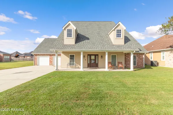 $425,000 | 302 Riverside Drive, Berwick, LA 70342