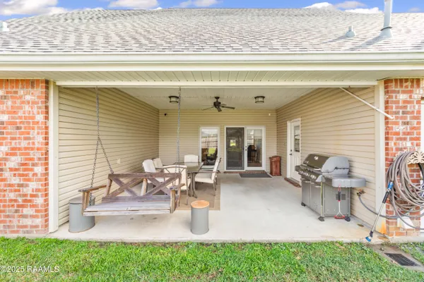 $425,000 | 302 Riverside Drive, Berwick, LA 70342