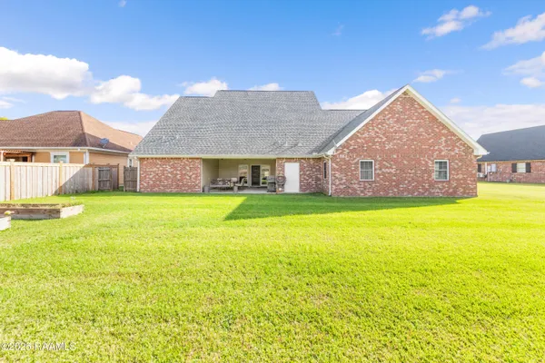 $425,000 | 302 Riverside Drive, Berwick, LA 70342