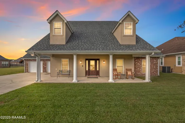 $425,000 | 302 Riverside Drive, Berwick, LA 70342