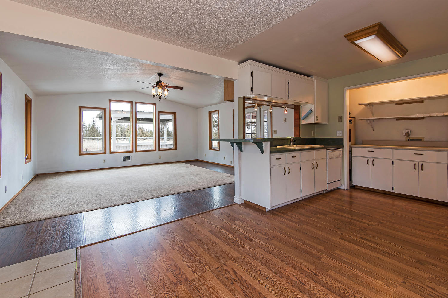 23040 Alfalfa Market Road Bend, OR 97701 - Photo 3 of 23 3