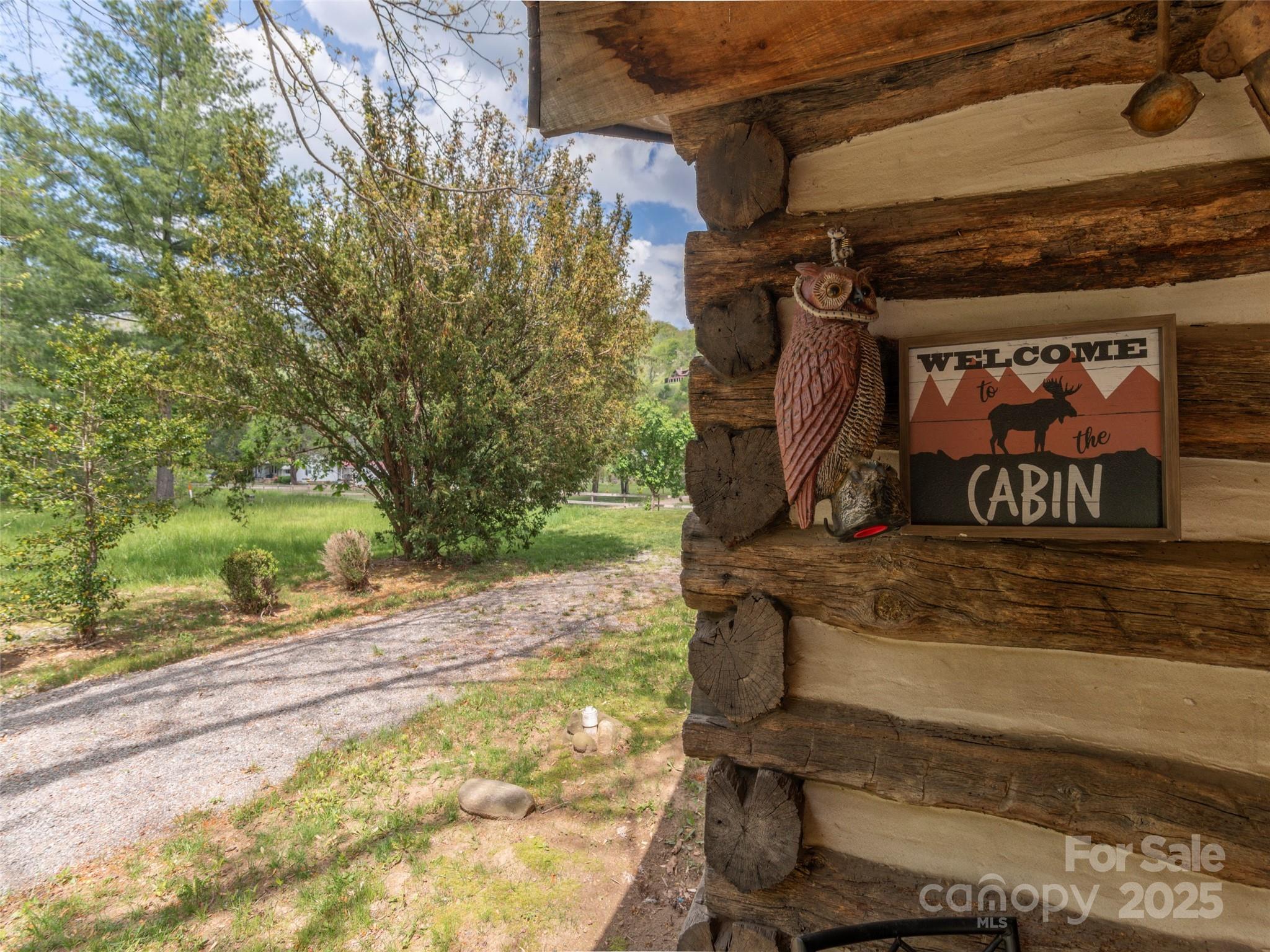 9386 Cruso Road Canton, NC 28716 - Photo 25 of 40 a view of a street sign