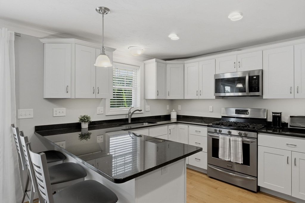 161 Broad Street, Unit 2 Hudson, MA 01749 - Photo 5 of 32