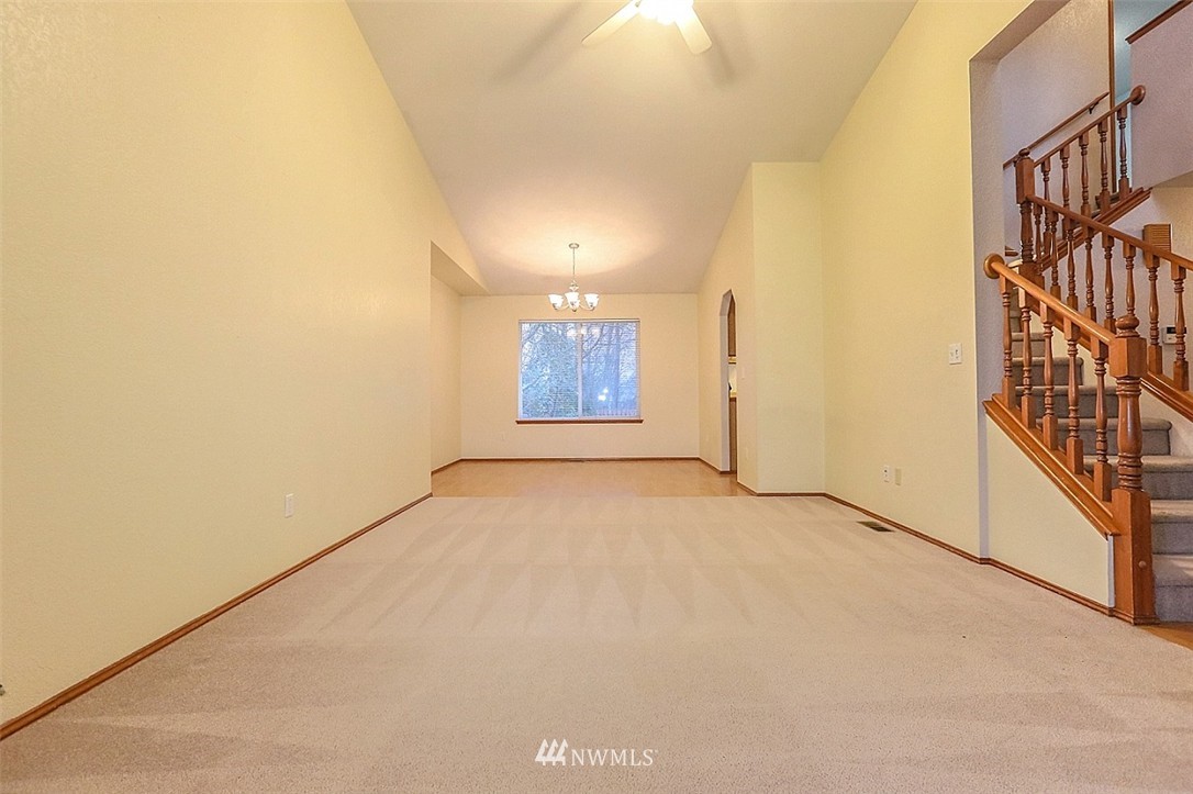 7318 East Collins Road Port Orchard, WA 98366 - Photo 2 of 24 Gallery Image 2